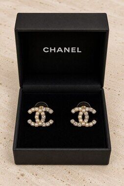 CHANEL Classic Parisian Earrings Style 21 | New with Box
